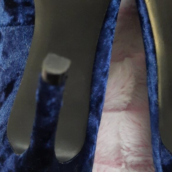 Carlos By Carlos Santana Blue Crushed Velvet 4 Inch Stiletto Heel Pumps Size 6.5 - Picture 6 of 11